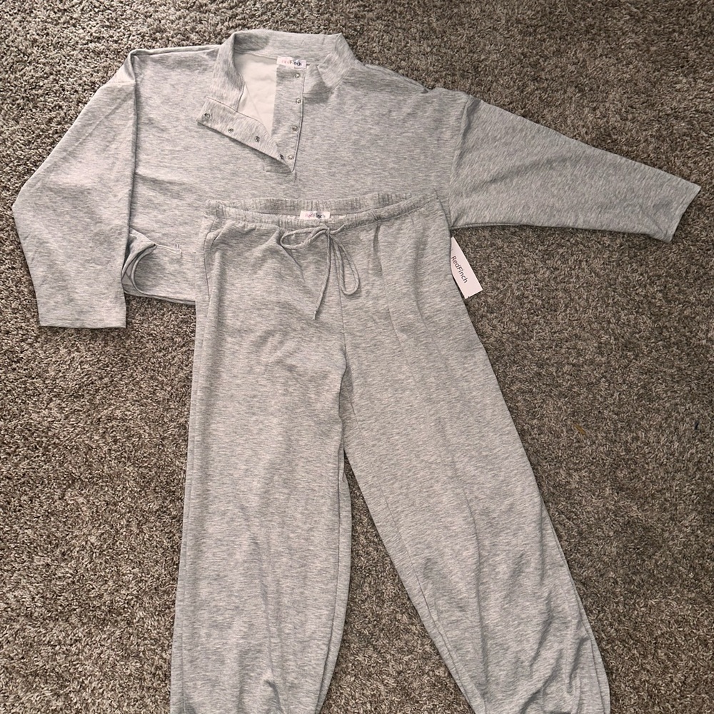 Women's Heather Gray sweat suit